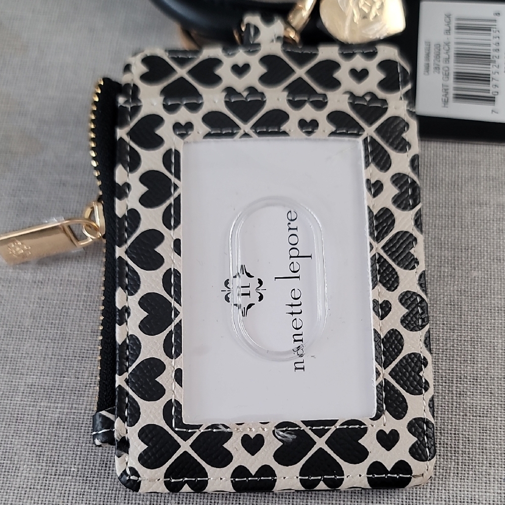 Nanette Lepore Black and White Clover Card Holder with Keyring - Picture 9 of 12